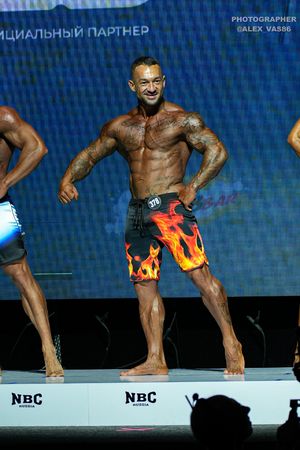 MAN'S PHYSIQUE 174